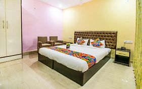 Hotel Sarweshwary